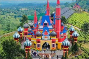 D'castelo wisata paporit keluarga